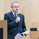 Dyrektor Instytutu Nauk Technicznych dr hab. Henryk Noga, prof. UKEN z mikrofonem