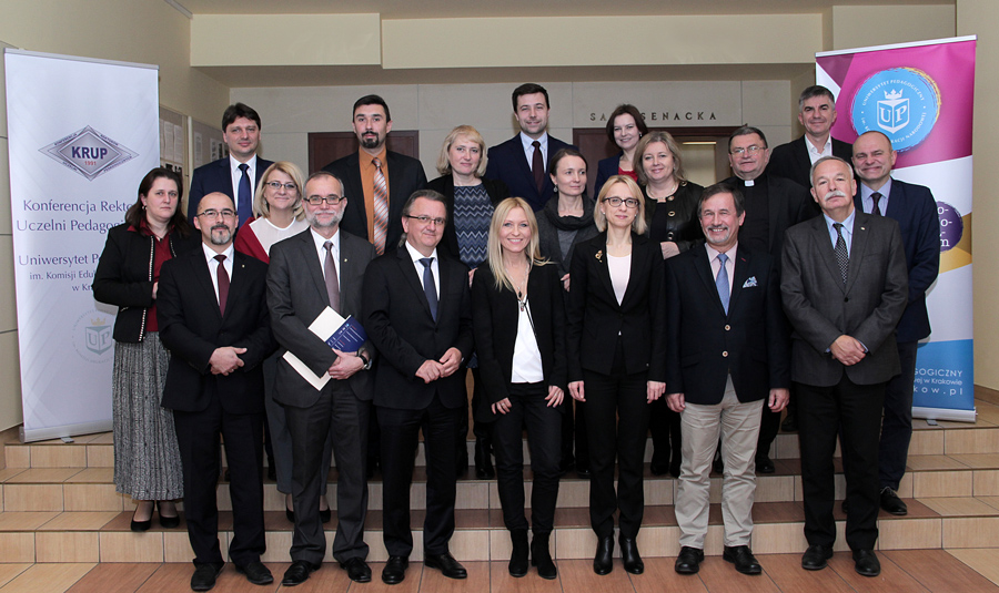 Uczestnicy posiedzenia Konferencji Rektorów Uczelni Pedagogicznych, 8 grudnia 2016 r.