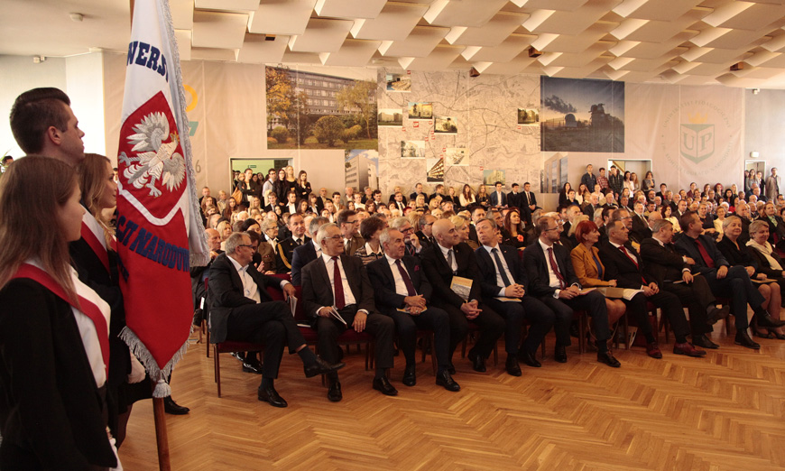 Goście zgromadzeni na uroczystej Inauguracji Roku Akademickiego 2016/2017
