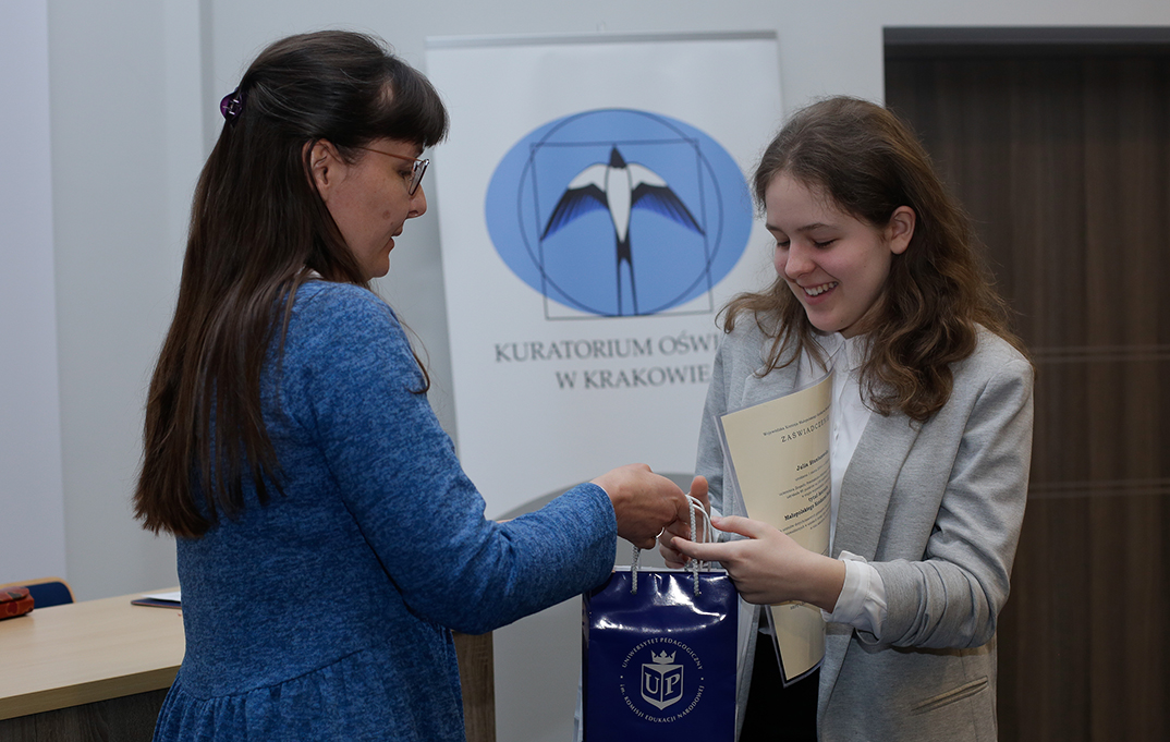Uroczyste zakończenie Małopolskiego Konkursu Biologicznego w roku szkolnym 2018/2019, zdjęcie 2 (2)