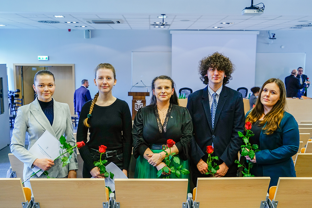 Przedstawiciele Samorządu Studenckiego nagrodzeni za działalność organizacyjną